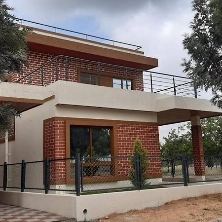 Sandstone Villa Maisúr Exteriér fotografie